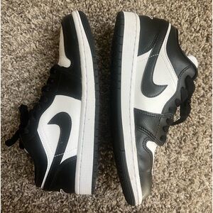 Air Jordan 1 Low Women’s Panda Shoes